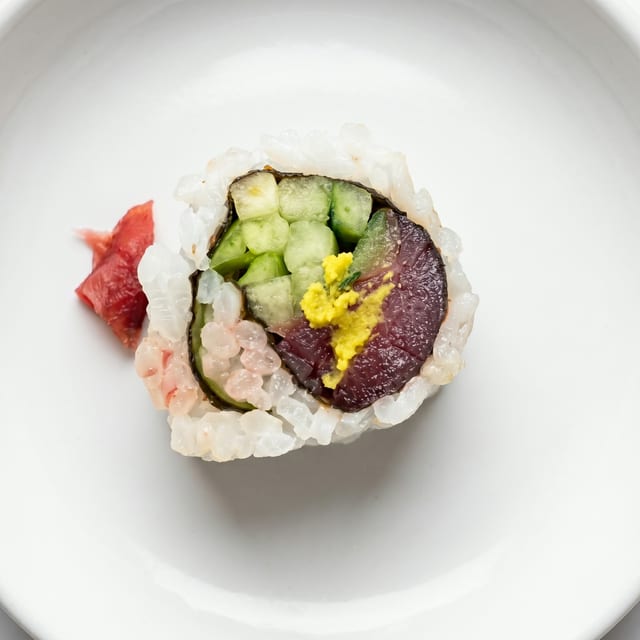 Reg. Tuna Roll.
